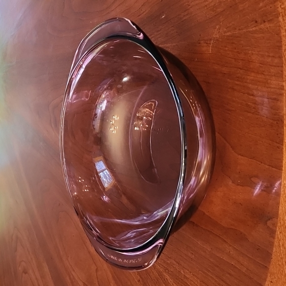 Pyrex purple 1.5 QT bowl with handles - Picture 2 of 9